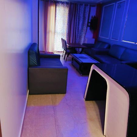 Vinanda Home Stay Nowe Delhi Zewnętrze zdjęcie